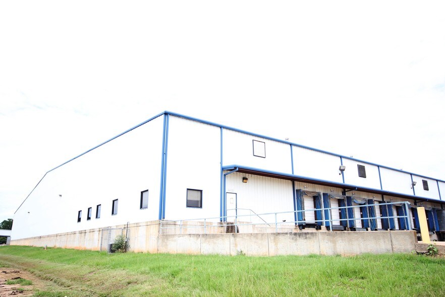 More Photos Of 2938 Brown Rd, Marshall Warehouse For Lease