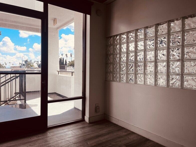 More Photos Of 1711 Winona Blvd, Los Angeles Loft Creative Space For Lease