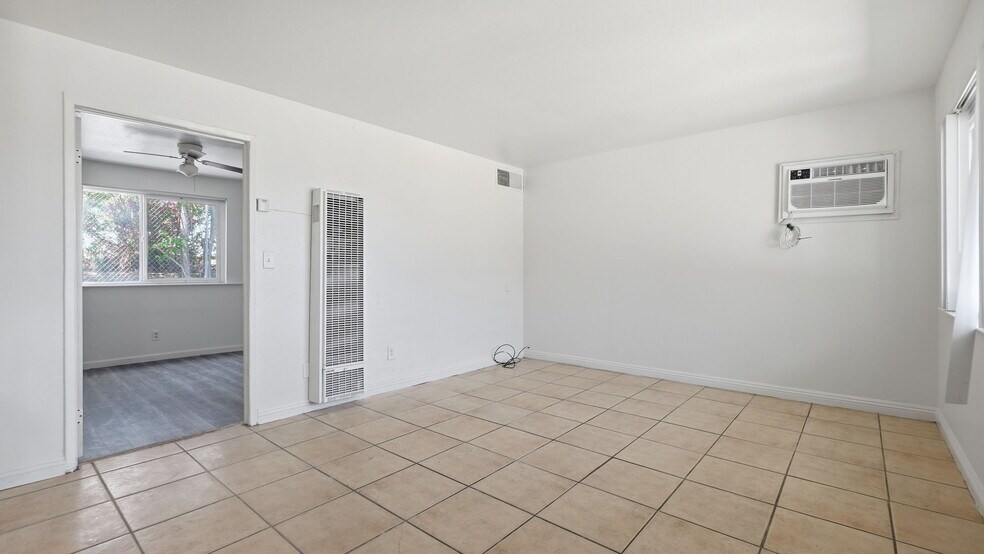 More Photos Of 511-517 E Fredricks St, Barstow Apartments For Sale