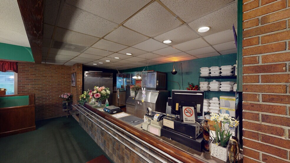 More Photos Of 1102 W Spring St, Monroe Restaurant For Sale