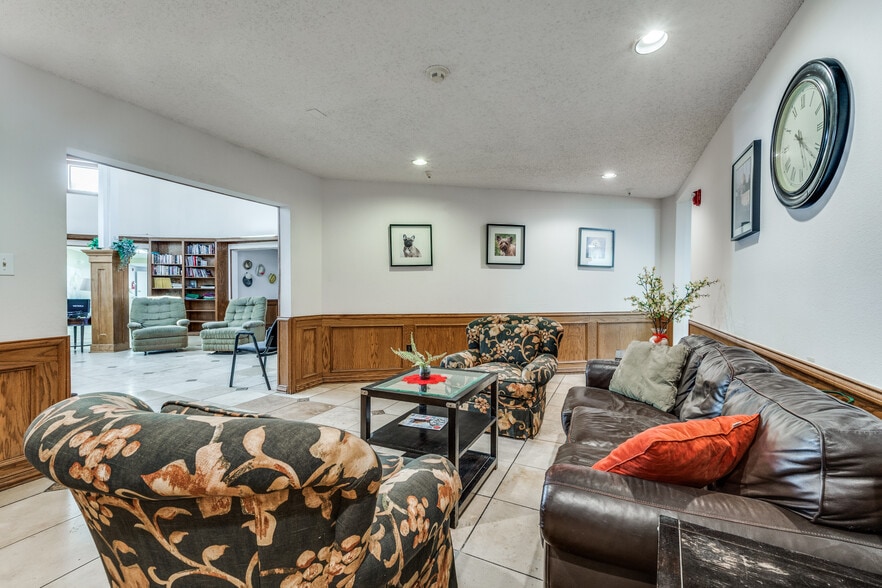 More Photos Of 1710 N McDonald St, McKinney Assisted Living For Sale