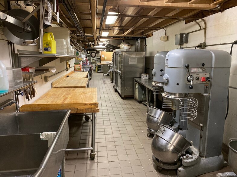 More Photos Of 1370 Burnet Ave, Syracuse Restaurant For Sale