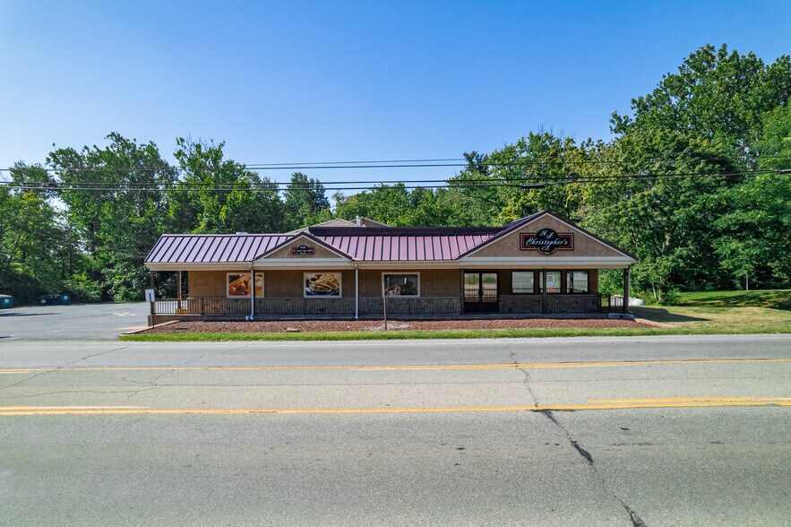 More Photos Of 5626 W Lincoln Hwy, Parkesburg Restaurant For Sale