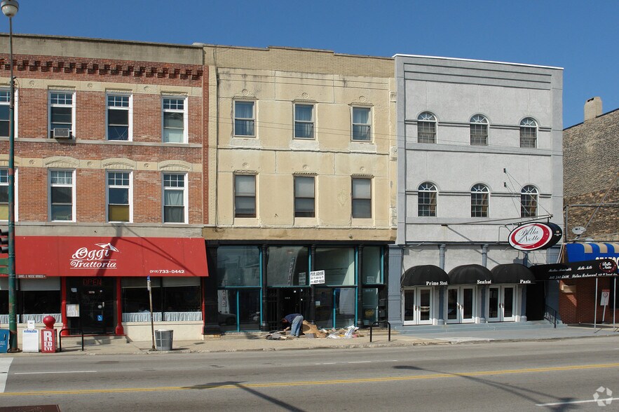 More Photos Of 1376 W Grand Ave, Chicago Storefront Retail Office For Lease