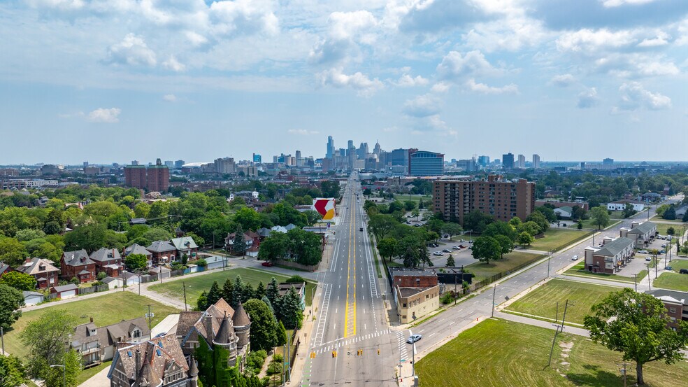 More Photos Of 4126 Grand River Ave, Detroit Research And Development For Sale