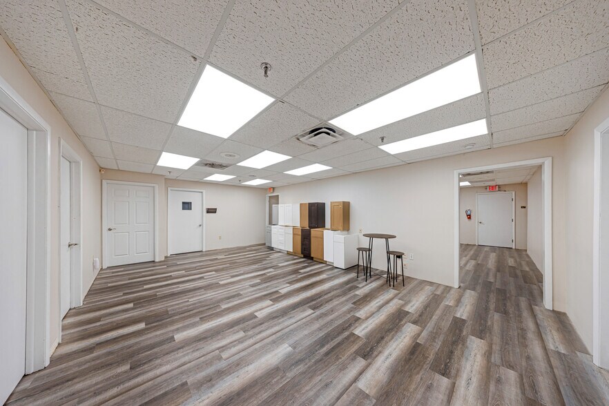 More Photos Of 7955 W 20th Ave, Hialeah Warehouse For Sale