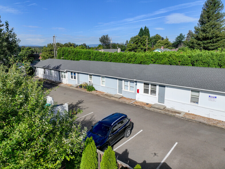 Primary Photo Of 10746 NE Wygant St, Portland Apartments For Sale