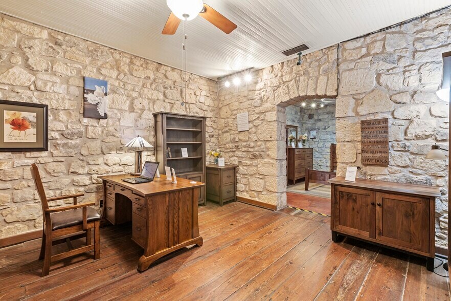 More Photos Of , Fredericksburg Unknown For Sale