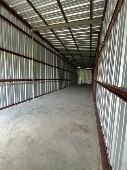 More Photos Of FM 902 and Cobler Road, Collinsville Light Distribution For Lease
