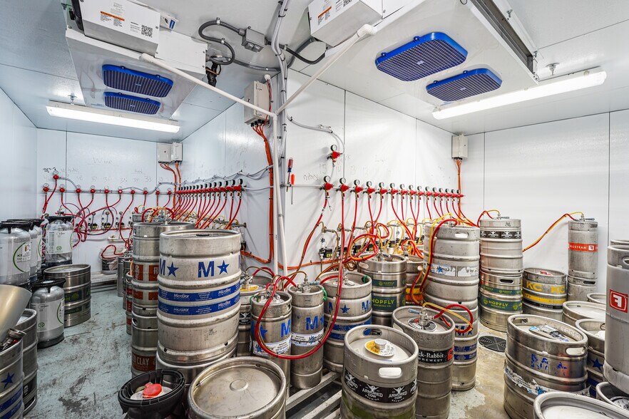 More Photos Of 1240 Fort Bragg Rd, Fayetteville Restaurant For Sale