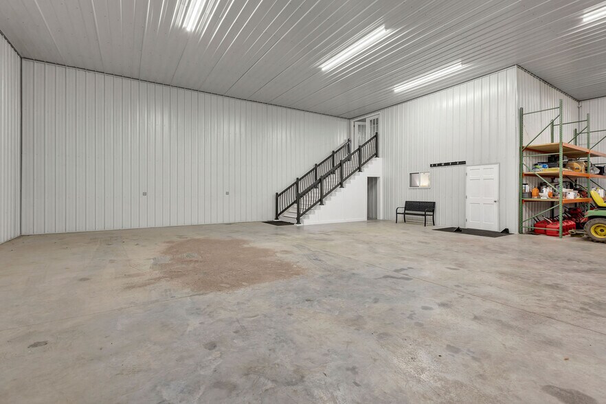 More Photos Of 7754 S State Route 73, Wilmington Flex For Lease