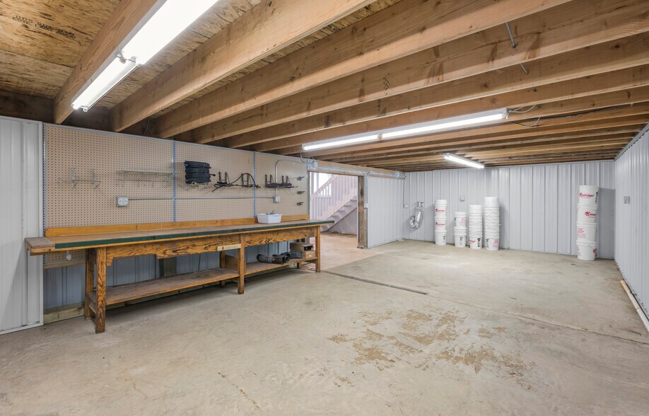 More Photos Of 90917 240th St, Austin Light Distribution For Sale