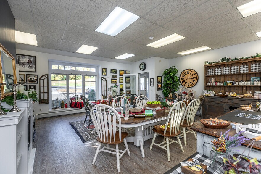 More Photos Of 22 Kent Road, Cornwall Bridge Loft Creative Space For Sale