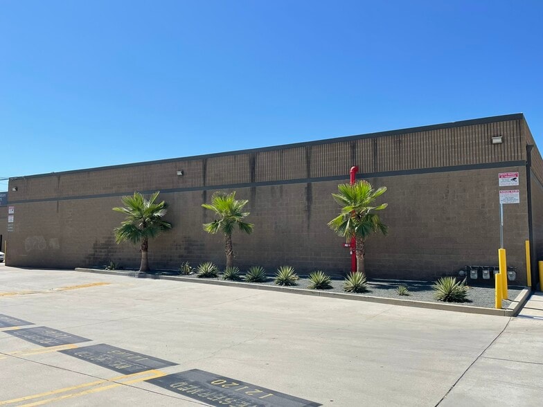 More Photos Of 12112-12126 Sherman Way, North Hollywood Unknown For Lease