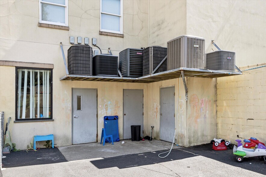 More Photos Of 6712-6714 Rising Sun Ave, Philadelphia Medical For Sale