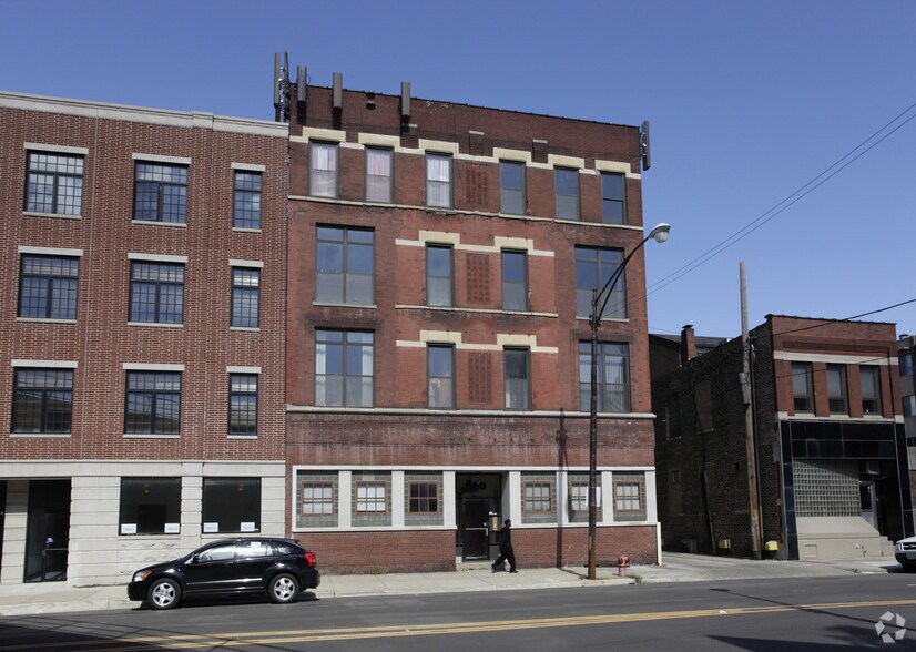 More Photos Of 660 W Grand Ave, Chicago Loft Creative Space For Lease