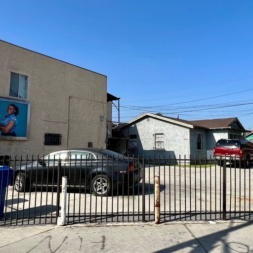 More Photos Of 10007 S San Pedro St, Los Angeles Apartments For Lease