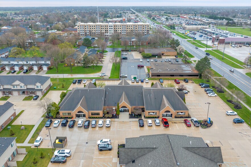 More Photos Of 42490 Garfield Rd, Clinton Township Medical For Lease