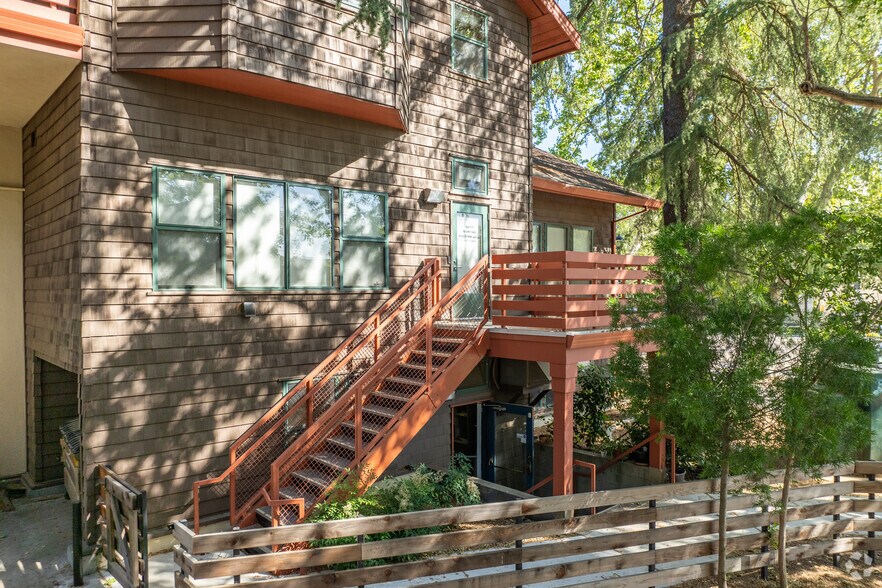 More Photos Of 207 3rd St, Davis Apartments For Lease