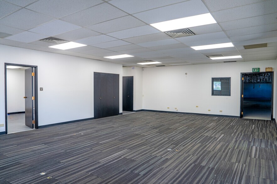 More Photos Of 2737 W 2nd Ave, Denver Warehouse For Lease