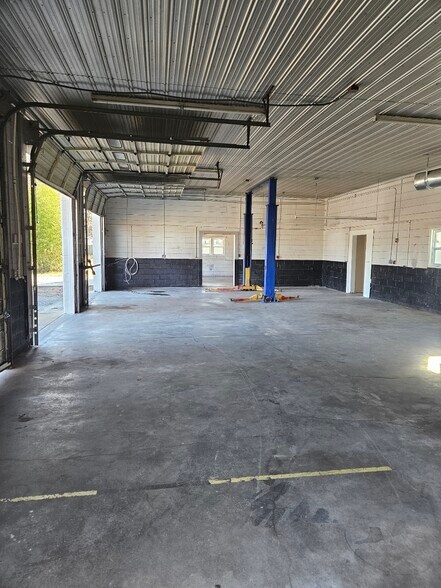 More Photos Of 190 Church Circle Ln, Bunnlevel Auto Salvage Facility For Sale