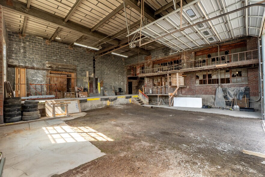 More Photos Of 1085 E Delavan Ave, Buffalo Warehouse For Sale