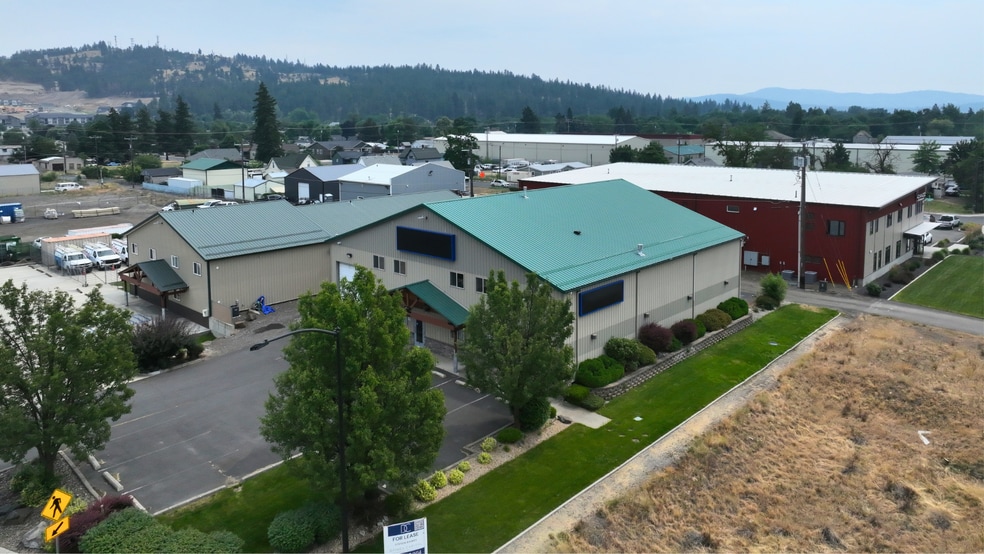 More Photos Of 3606 E Wellesley Ave, Spokane Service For Lease