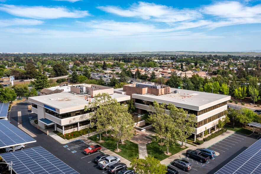 More Photos Of 2420 Martin Rd, Fairfield Unknown For Lease