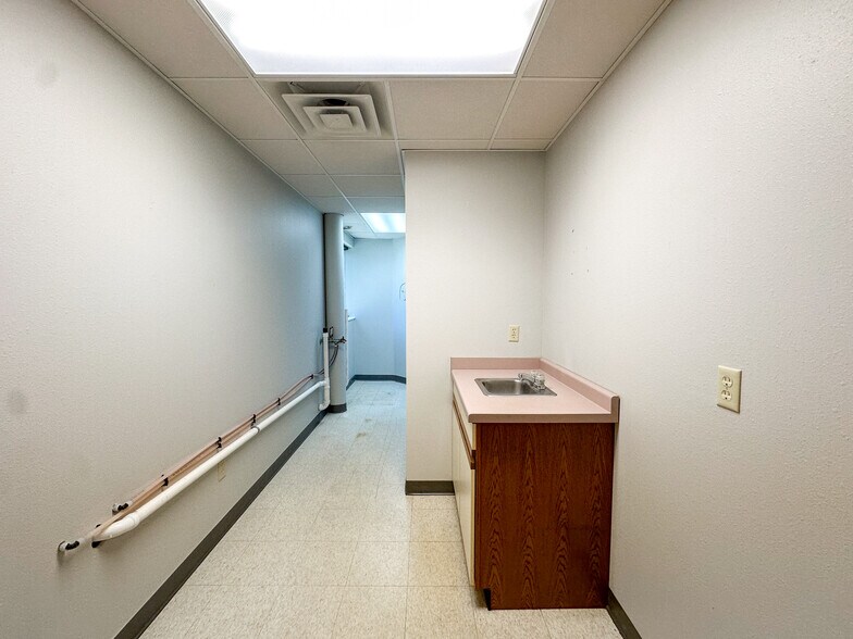 More Photos Of 600 3rd St N, La Crosse Office For Lease