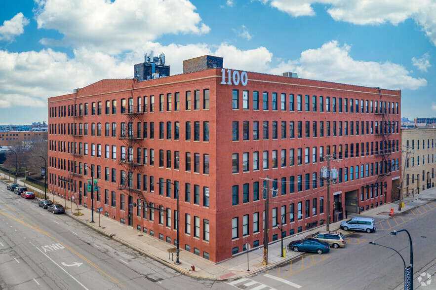 Primary Photo Of 1100 W Cermak Rd, Chicago Light Distribution For Lease