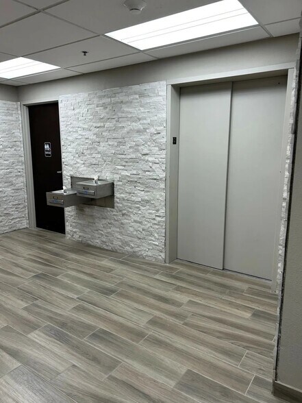 More Photos Of 900-950 N Porter Ave, Norman Medical For Lease