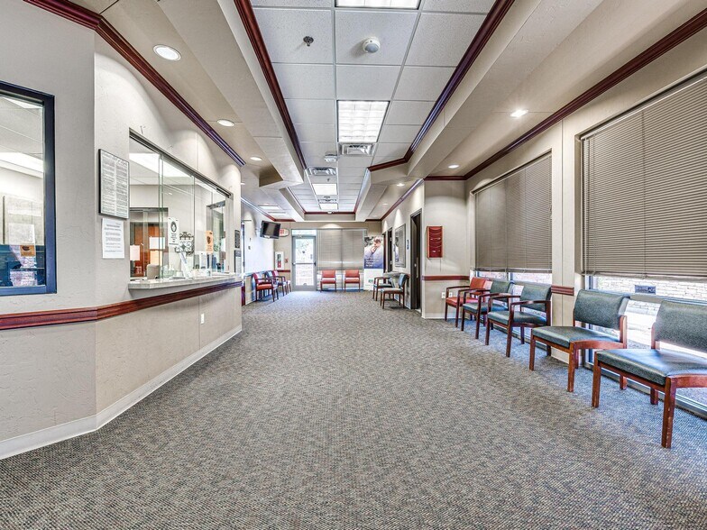 More Photos Of 1468 N Mustang Rd, Mustang Healthcare For Sale