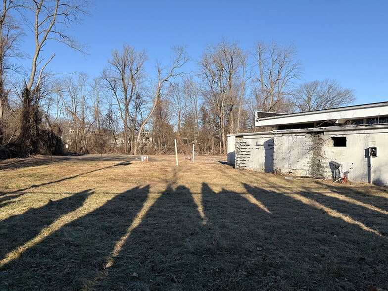 More Photos Of 858 Shrewsbury Ave, Tinton Falls Land For Lease