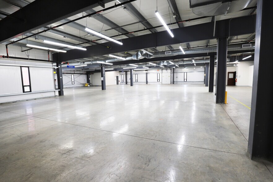 More Photos Of 1034 Pearl St, Brockton Warehouse For Sale