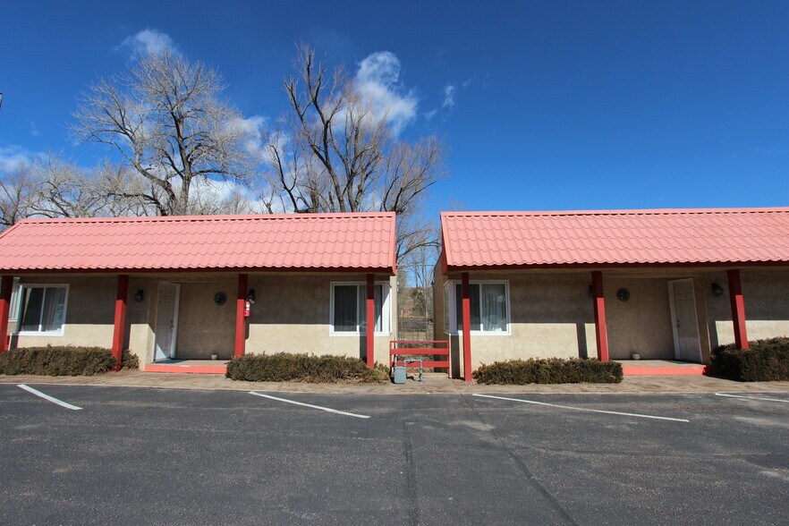 More Photos Of 54 Manitou Ave, Manitou Springs Hotel For Sale