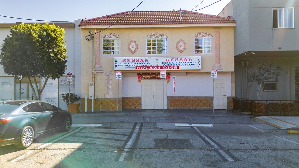 More Photos Of 18407 Sherman Way, Reseda Office For Sale