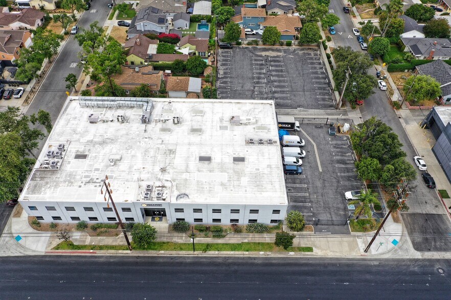 More Photos Of 1111 S Victory Blvd, Burbank Research And Development For Lease