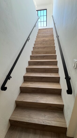 More Photos Of 7330 NE 4th Ct, Miami Showroom For Lease