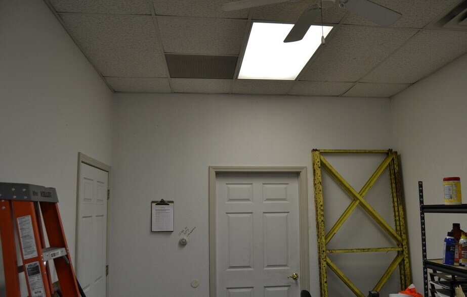 More Photos Of 10403 N Roscommon Rd, Roscommon Warehouse For Sale