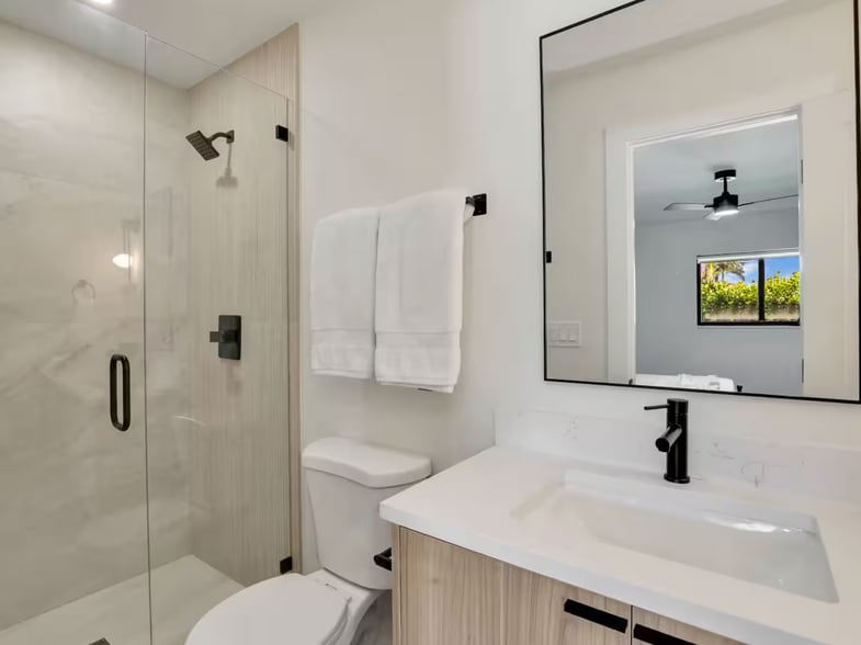 More Photos Of 2616 Lakeview Dr, Naples Apartments For Sale