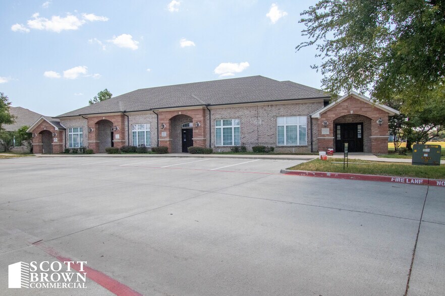 More Photos Of 860 Hebron Pky, Lewisville Office For Lease