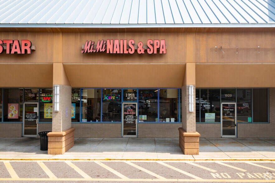 More Photos Of 1930 State Route 60 E, Valrico Unknown For Lease