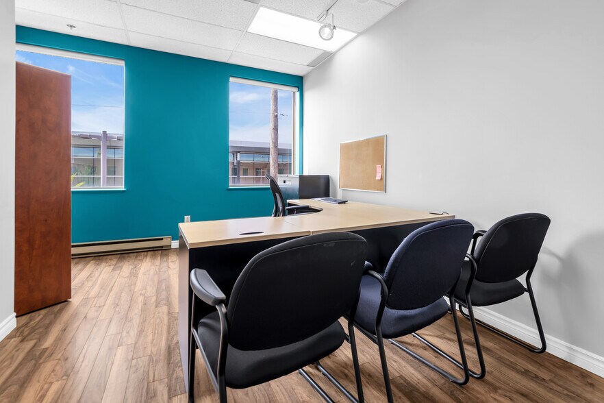 More Photos Of 4890-4898 Boul Taschereau, Longueuil General Retail For Sale