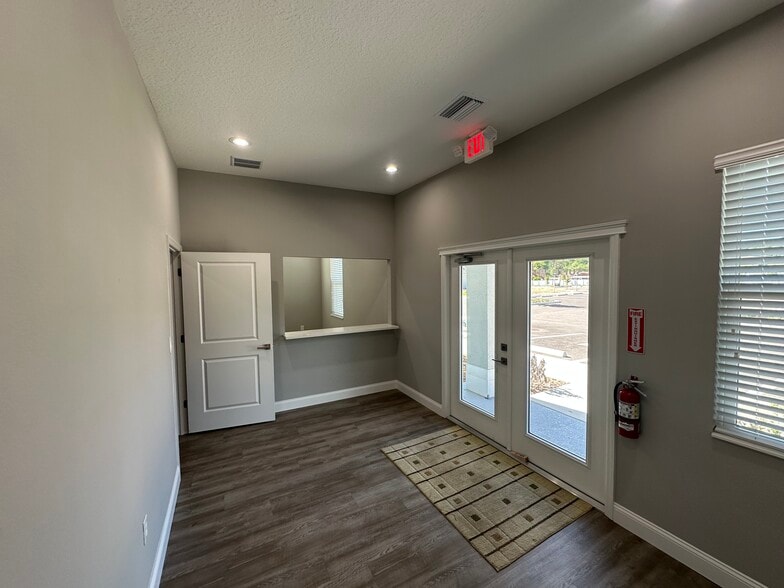 More Photos Of 708 Cactus Ridge Cir, Seffner Medical For Lease