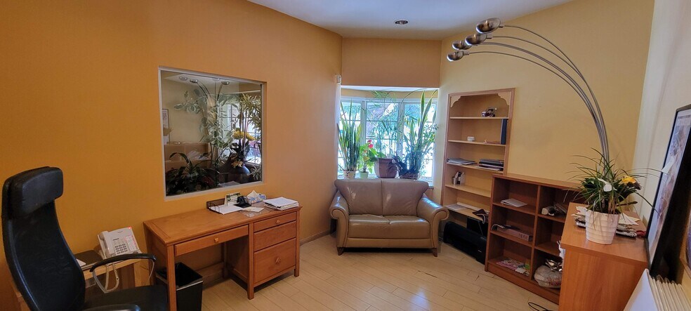More Photos Of 4789 Vineland Ave, North Hollywood Medical For Lease