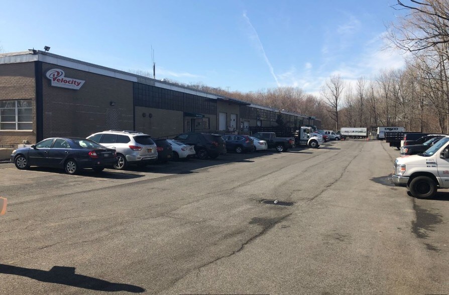 More Photos Of 102 Fairview Park Dr, Elmsford Warehouse For Lease