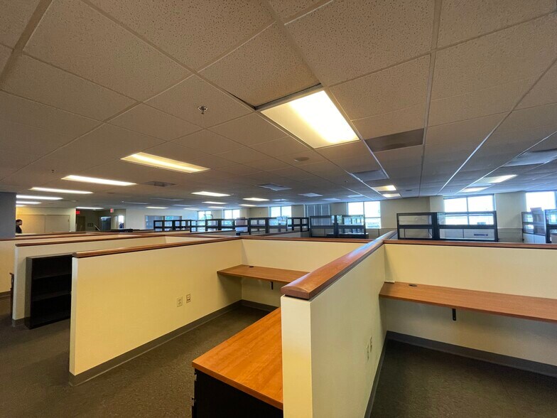 More Photos Of 1800 S 32nd St, Philadelphia Office For Sale