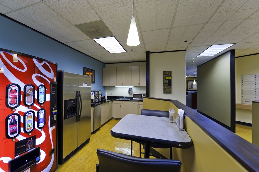 More Photos Of 1777 NE Loop 410, San Antonio Office For Lease