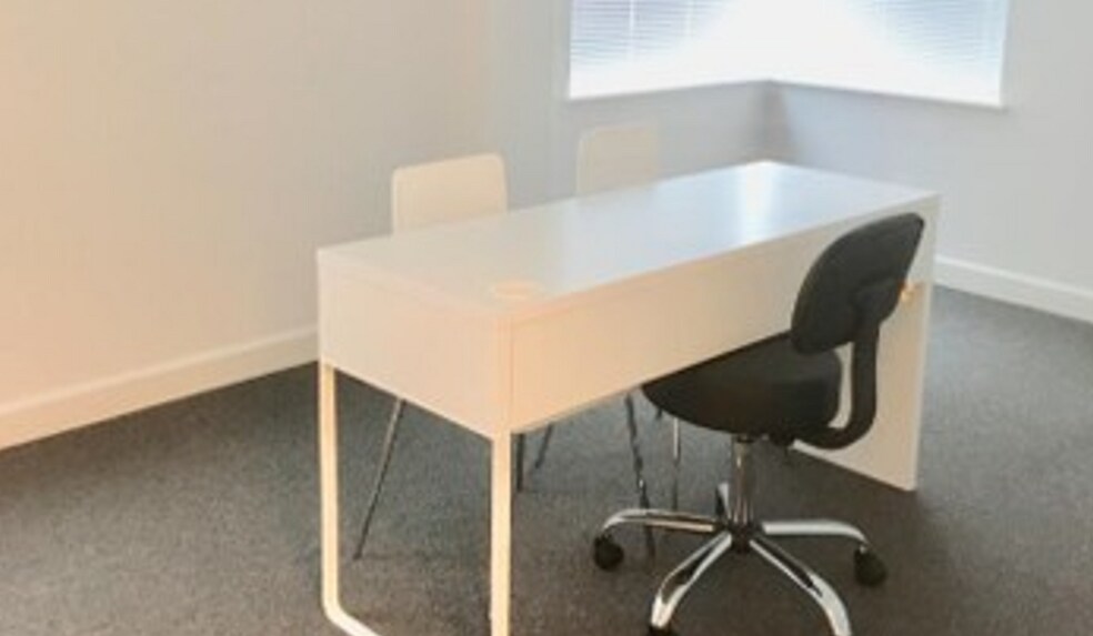 More Photos Of 46090 Lake Center Plz, Sterling Medical For Lease