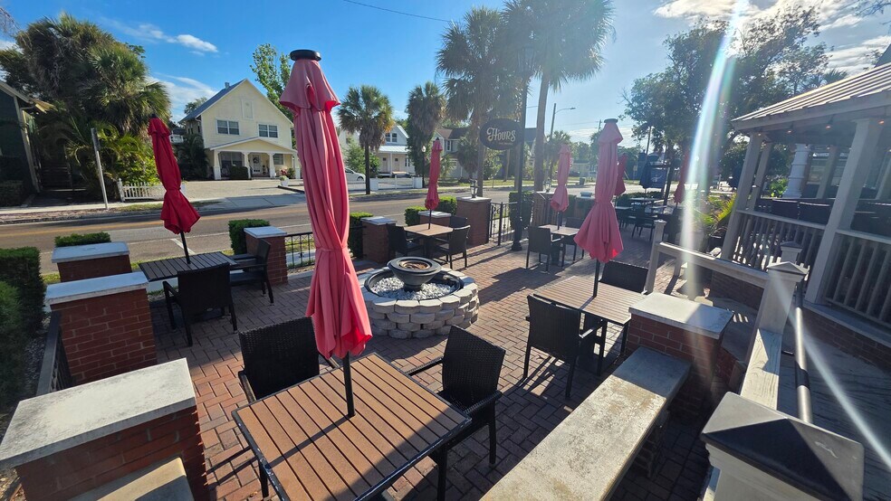 More Photos Of 310 E Tarpon Ave, Tarpon Springs Storefront Retail Residential For Sale